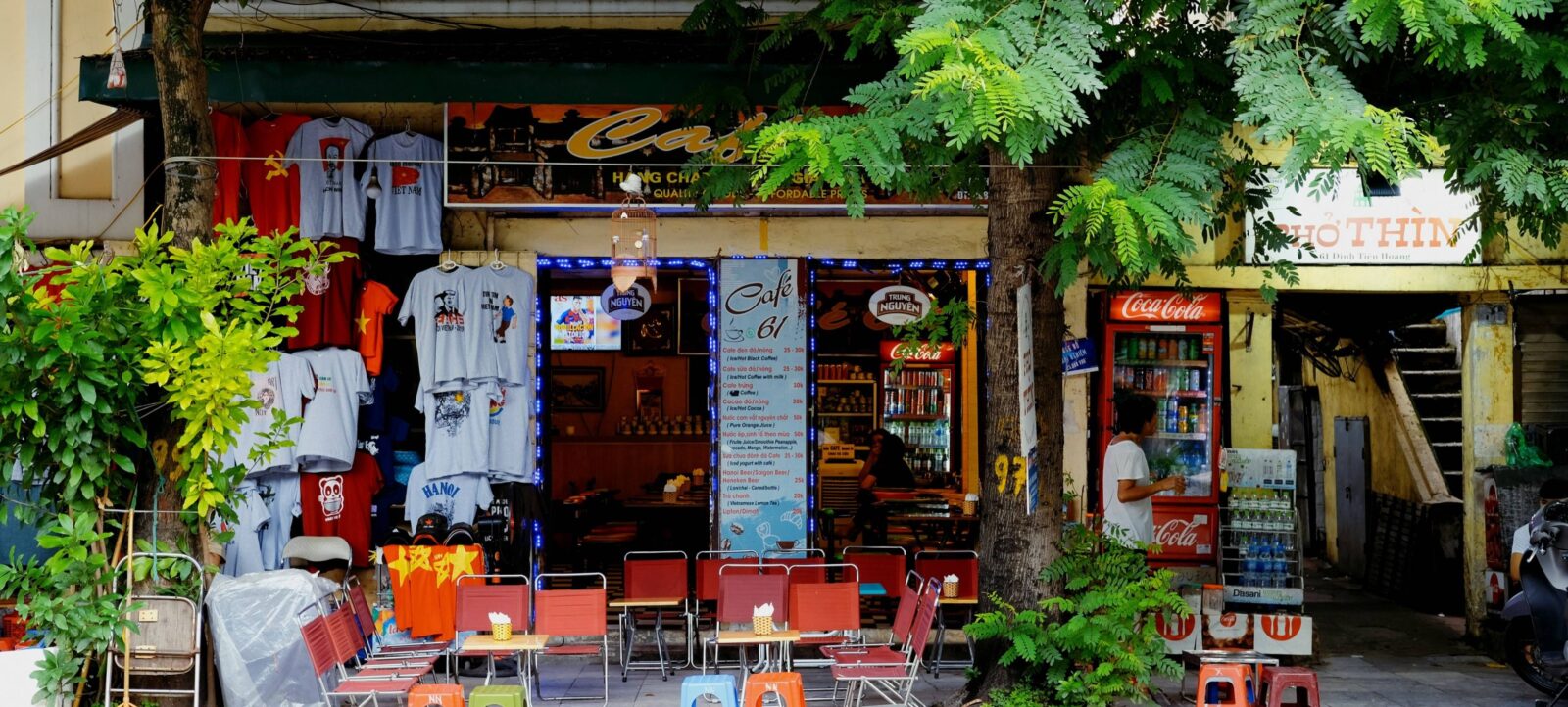 Traveler arriving at Noi Bai International Airport and heading towards Hanoi Old Quarter